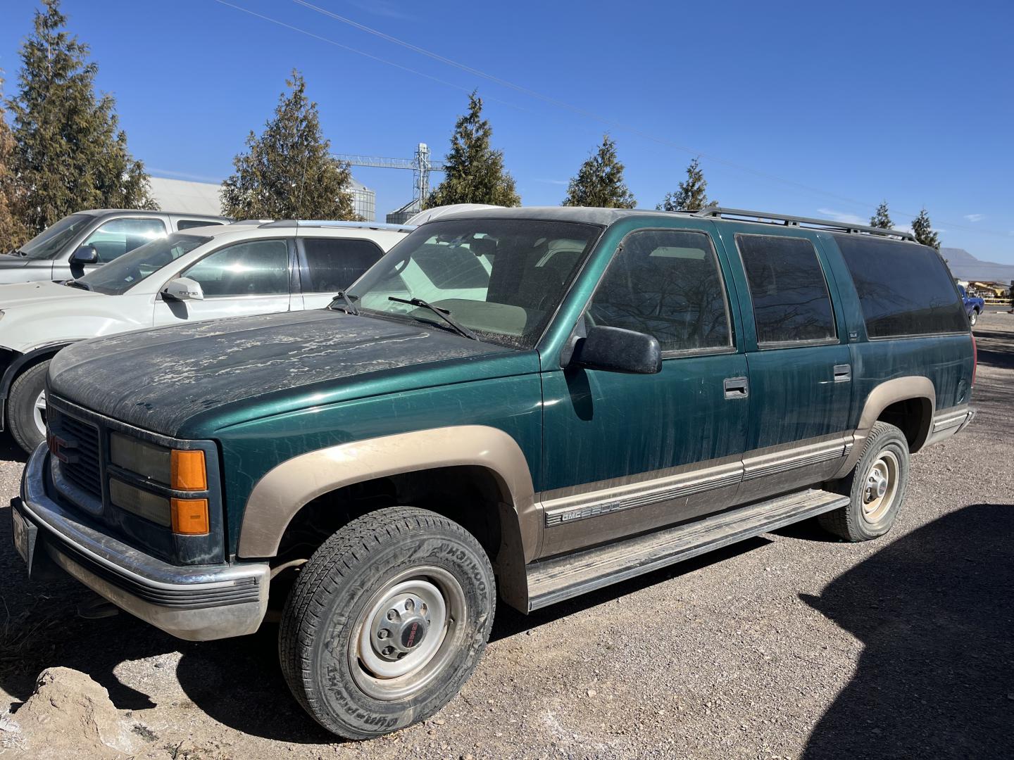 GMC SUBURBAN K2500